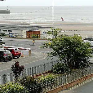 https://ashton-holiday-flats.yorkshirehotels.net